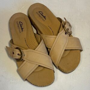 Clarks Women’s Reileigh May Sandals, Beige Nubuck, size 7, New Condition,